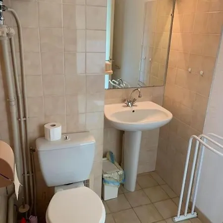 Studio Avec Cabine Separee Vue Marina Apartment *